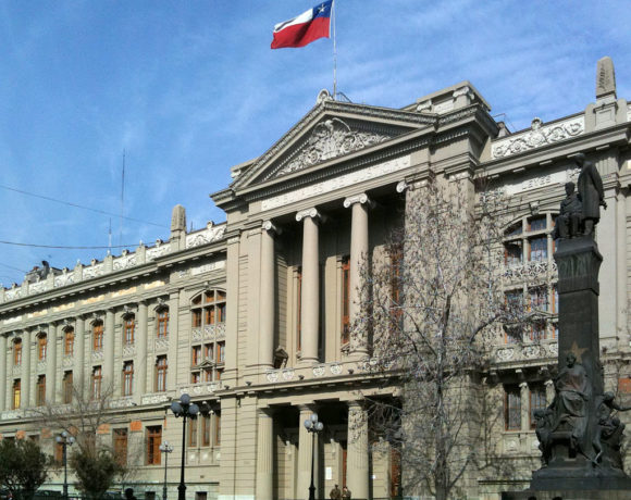 Corte Suprema. imagen de la Corte Suprema de Chile. imagen conseguida y utilizada bajo licencias creative commons.