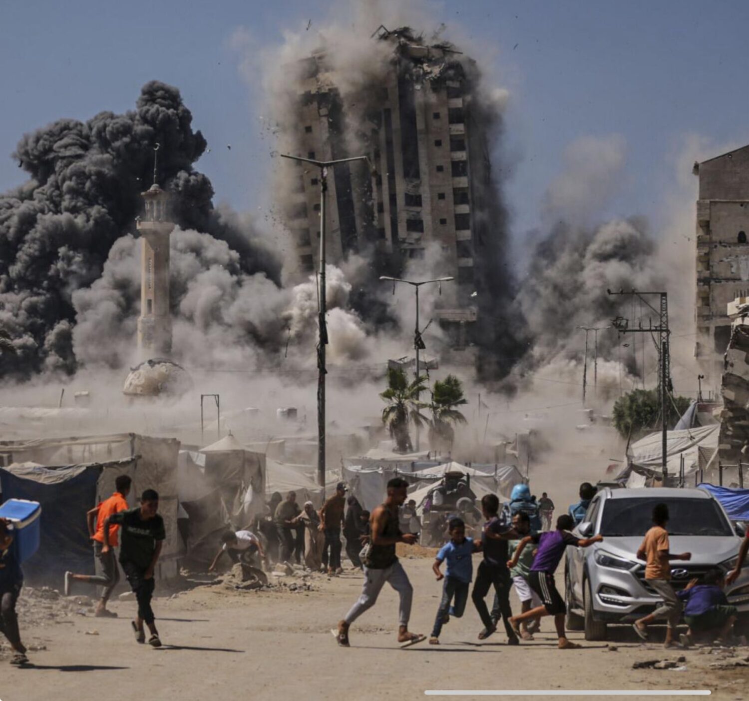 Israel intensifica bombardeos sobre Gaza en medio de reportes de ...