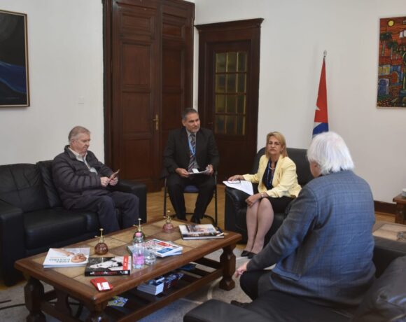 Encuentro de APES (Asociacion de la Prensa Extranjera en Suiza) con la viceministra primera de salud publica de Cuba, Tania Margarita Cruz Hernández, foto Elena Rusca